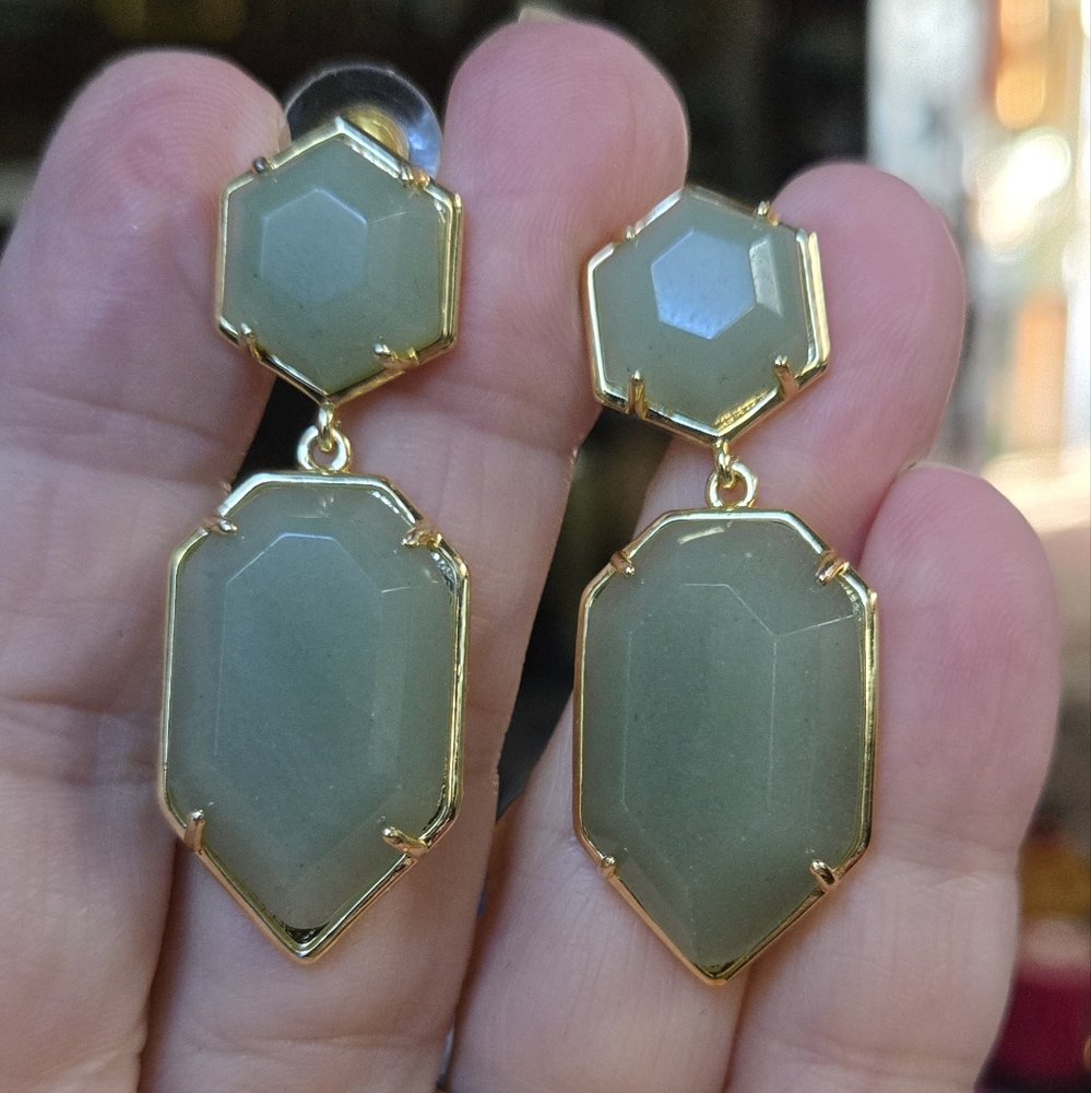 Nephrite Gemstone Gold Earrings - Picture 4 of 7